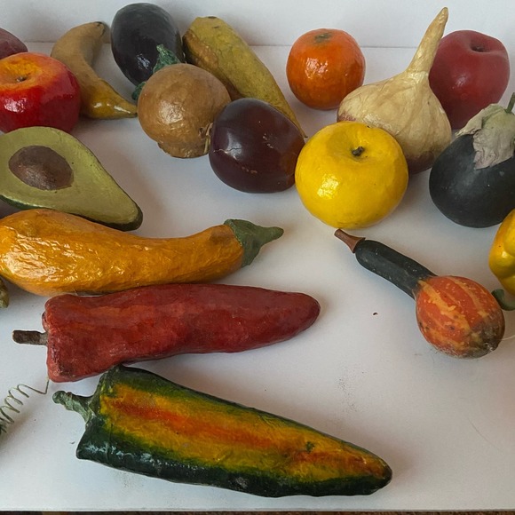 31 pieces Fake Prop Food Display Faux Fruit And Vegetables Mushroom Avocado - Picture 4 of 15